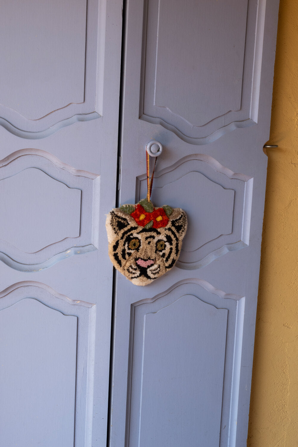 Floral White Tiger ophæng - Sand